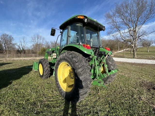 Image of John Deere 6105D equipment image 2