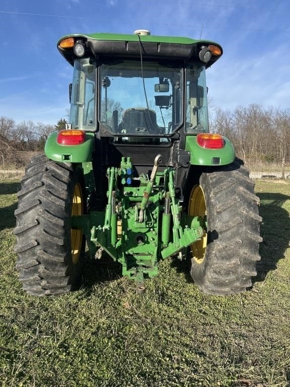 Image of John Deere 6105D equipment image 3