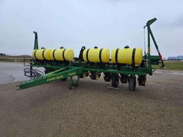 Main image John Deere 7200