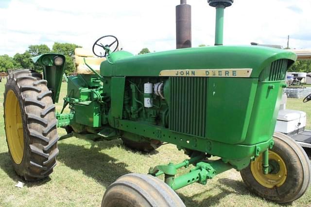 Image of John Deere 4020 equipment image 3