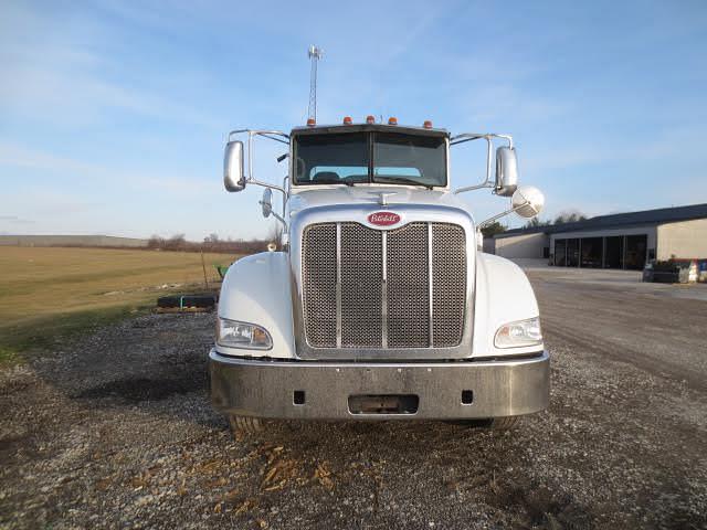 Image of Peterbilt 386 equipment image 1