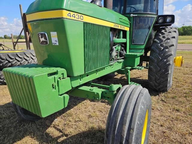 Image of John Deere 4430 equipment image 1