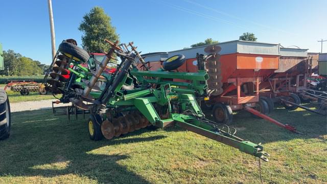 Image of John Deere 630 equipment image 1