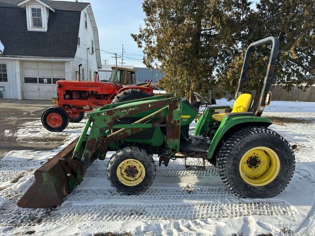 Image of John Deere 4400 equipment image 2
