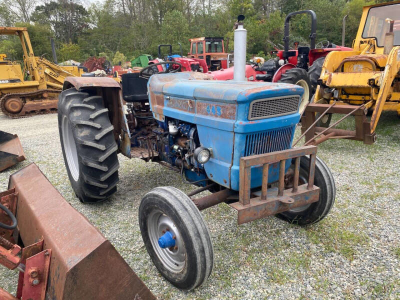 Long 445 Equipment Image0
