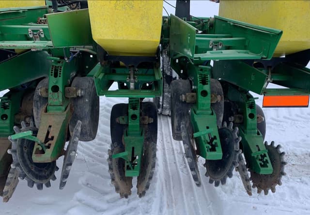 Image of John Deere 1780 equipment image 4