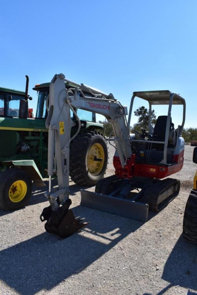 Main image Takeuchi TB230