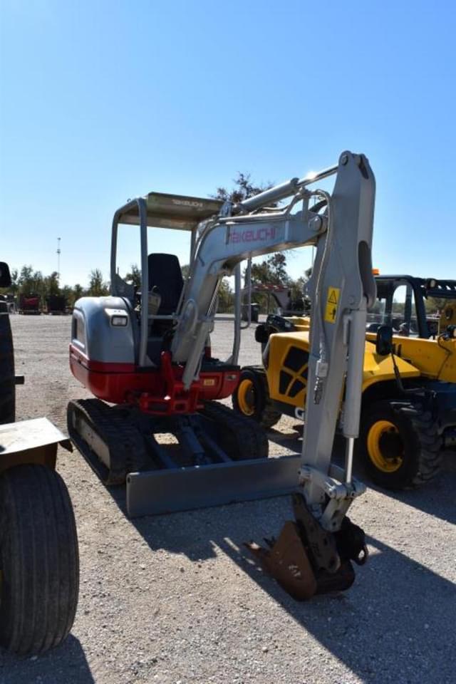 Image of Takeuchi TB230 equipment image 1
