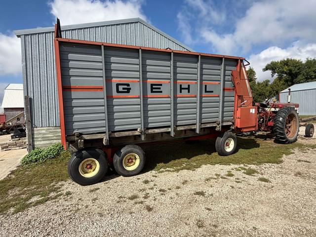Image of Gehl 970 equipment image 2