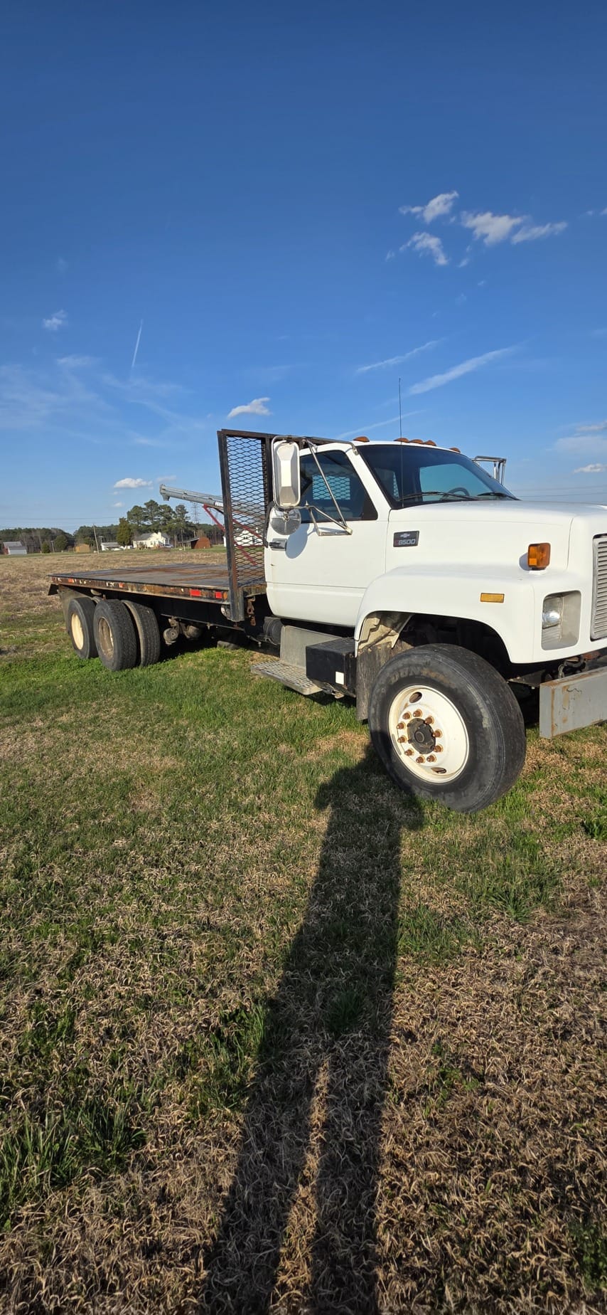 Chevrolet C8500 Equipment Image0