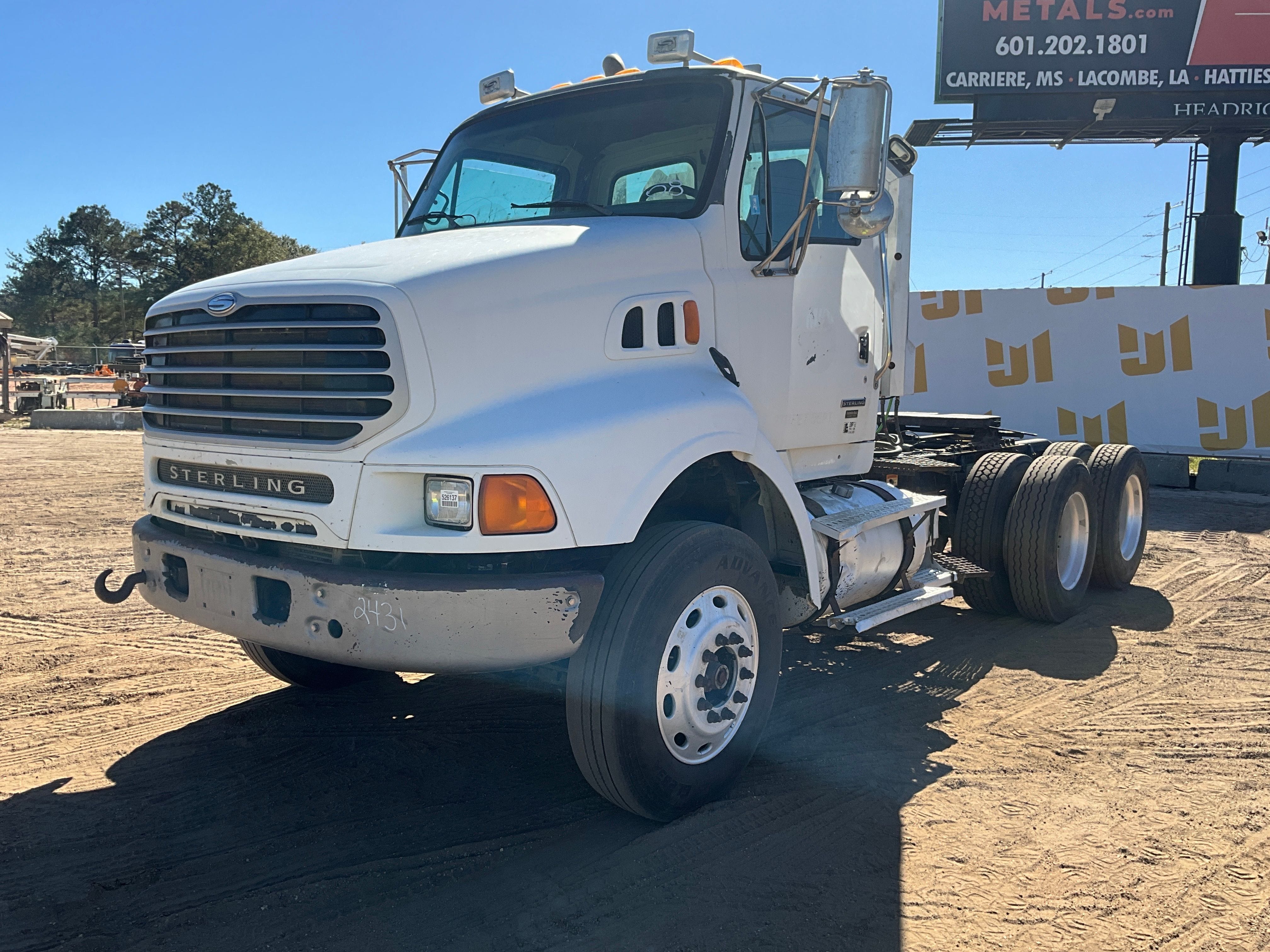 2008 Sterling L9500 Equipment Image0