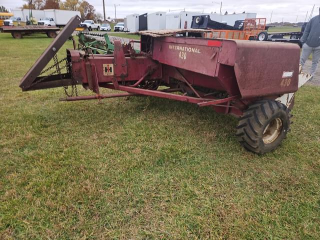 Image of International Harvester 430 equipment image 1