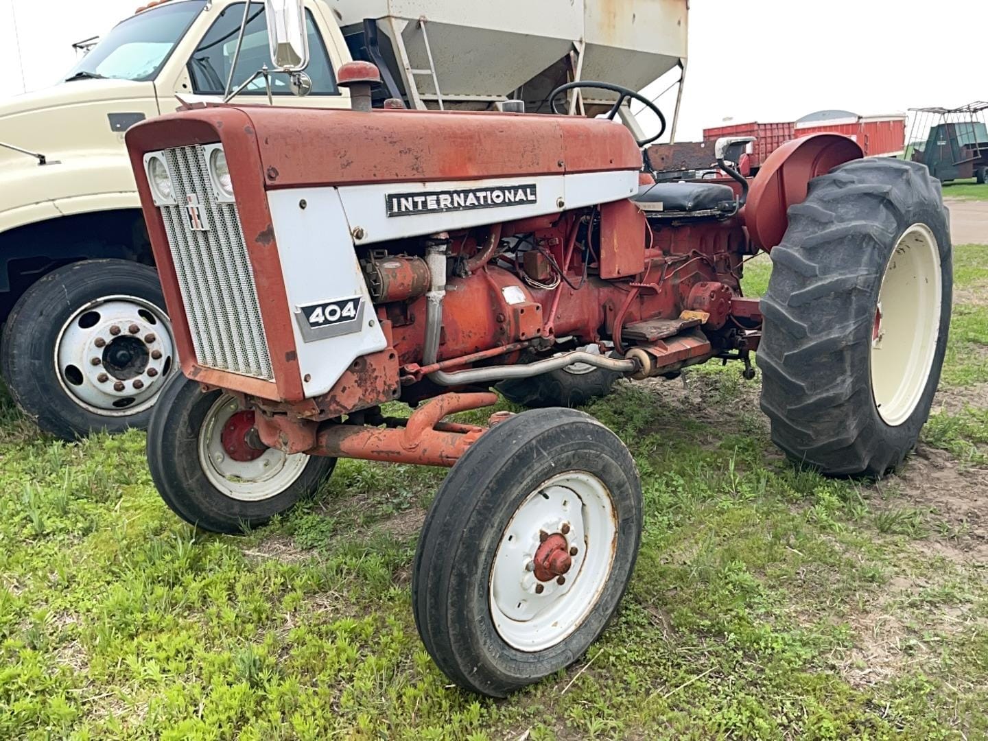 Main image International Harvester 404