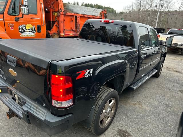 Image of GMC Z71 equipment image 4