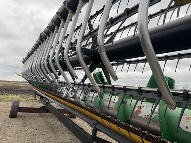 Image of John Deere 630F equipment image 3