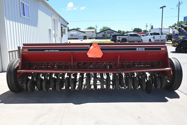 Image of Case IH 5100 equipment image 3
