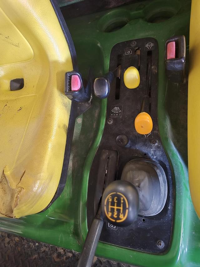 Image of John Deere Pro Gator 2020 equipment image 4