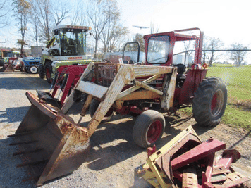Main image International Harvester 385
