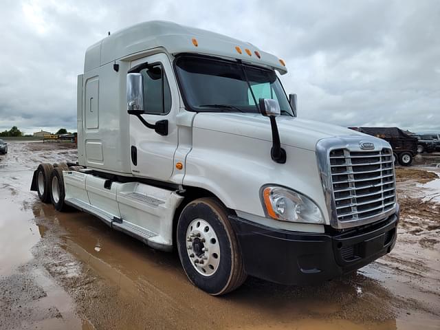 Image of Freightliner Cascadia 125 equipment image 1