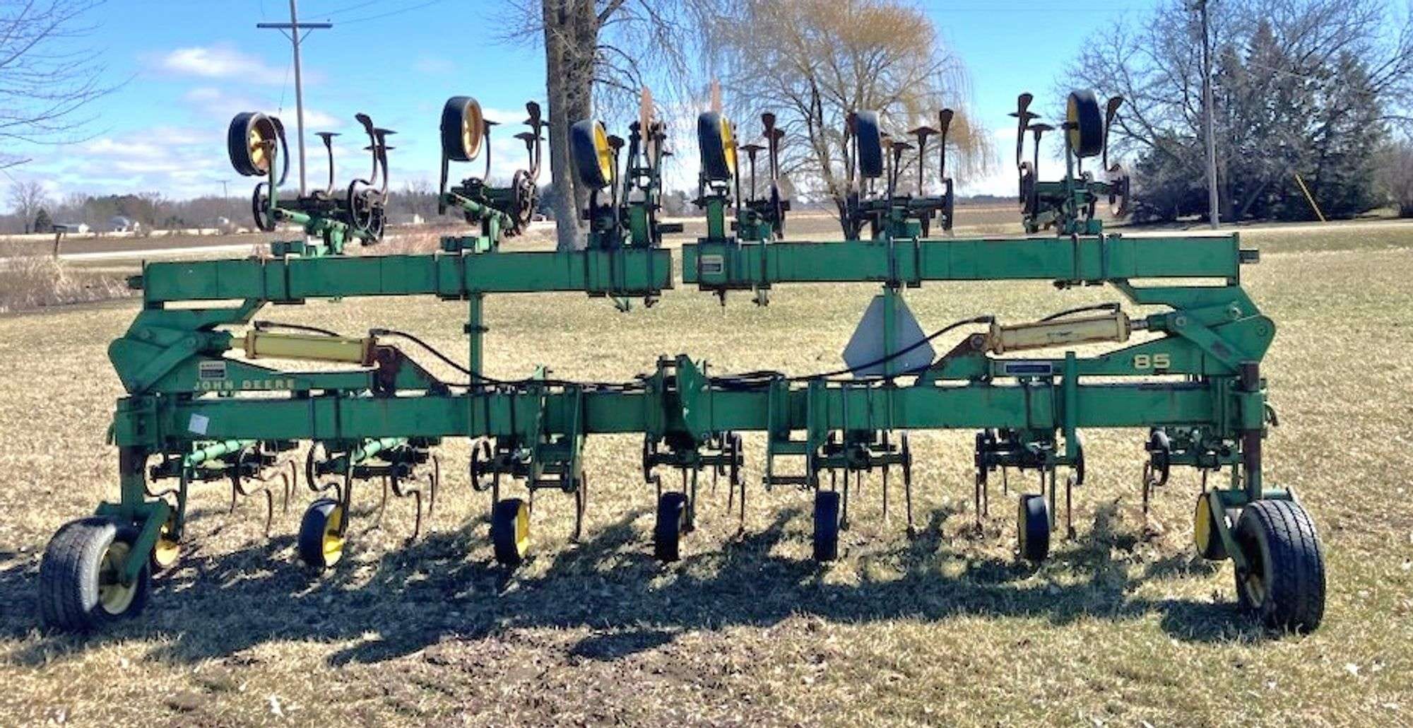 John Deere RM85 Equipment Image0