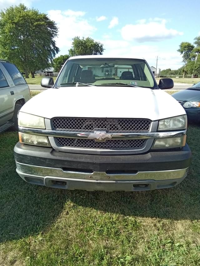 Image of Chevrolet 2500HD equipment image 2