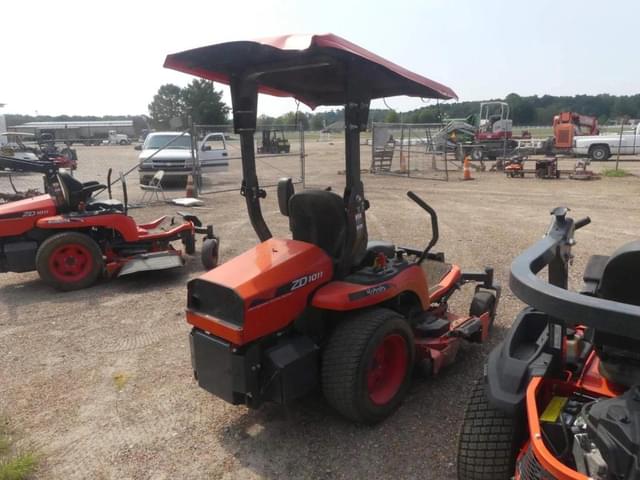 Image of Kubota ZD1011 equipment image 2