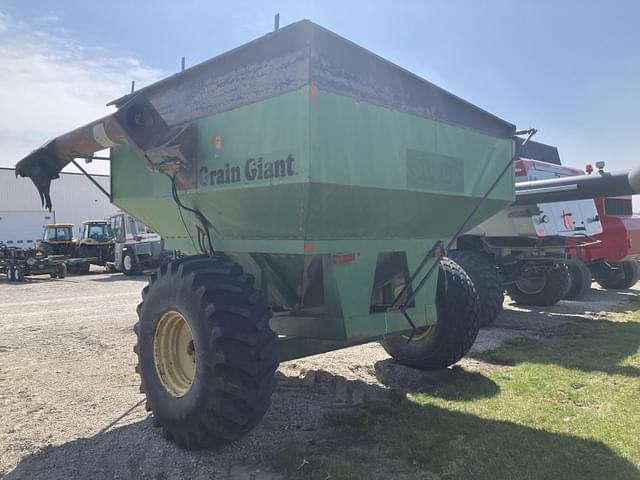 Image of Sukup Grain Giant equipment image 4