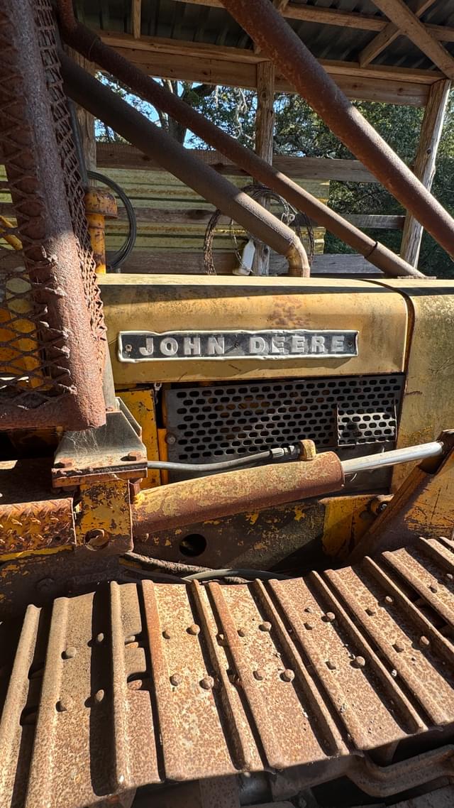 Image of John Deere 450 equipment image 4