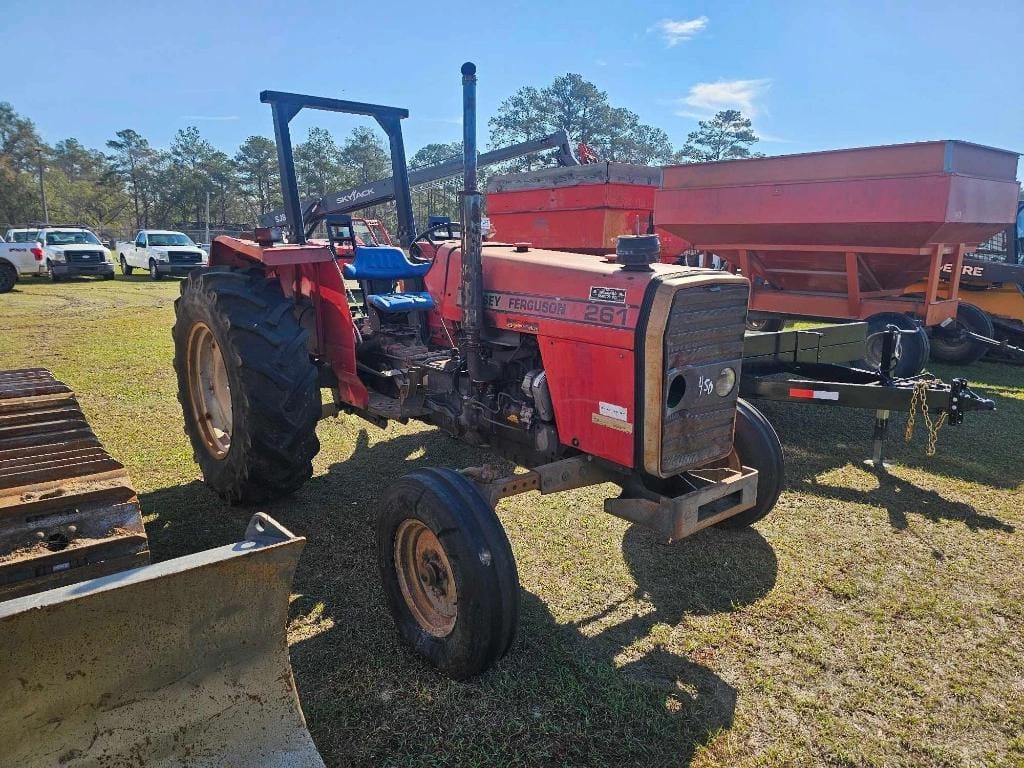 Massey Ferguson 261 Equipment Image0