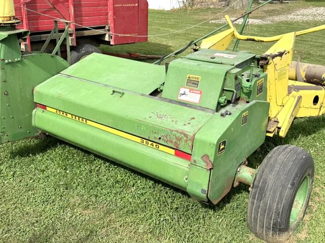 Image of John Deere 3940 equipment image 2