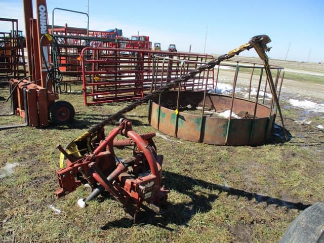 Image of New Holland 451 equipment image 1