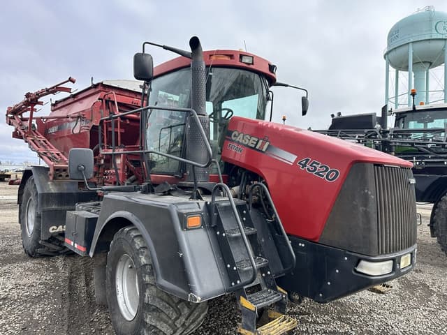 Image of Case IH Titan 4520 equipment image 3