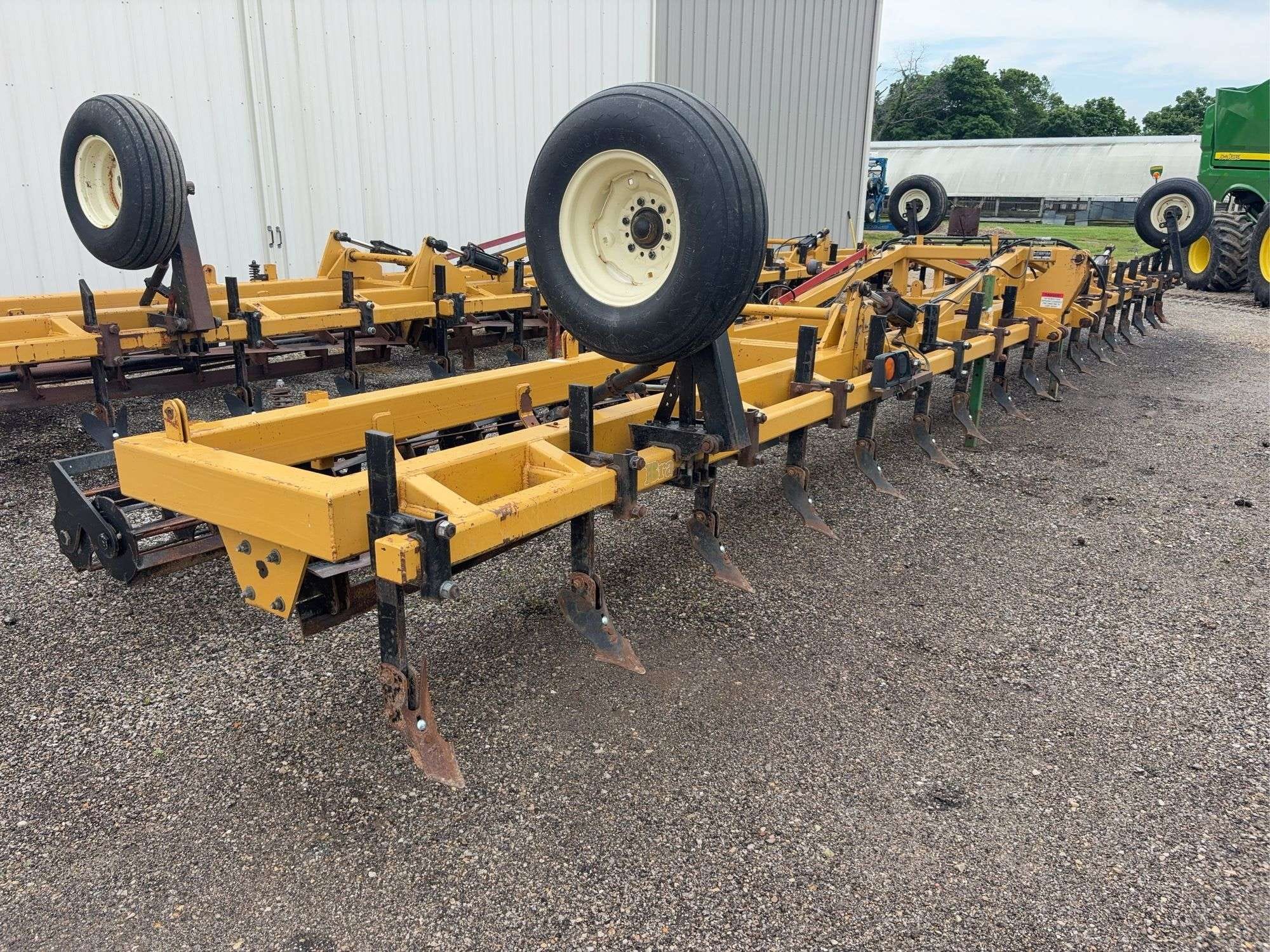 2012 Brandt HC40F Equipment Image0
