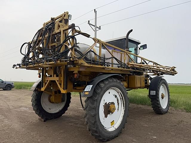 Image of Ag-Chem RoGator 854 equipment image 3