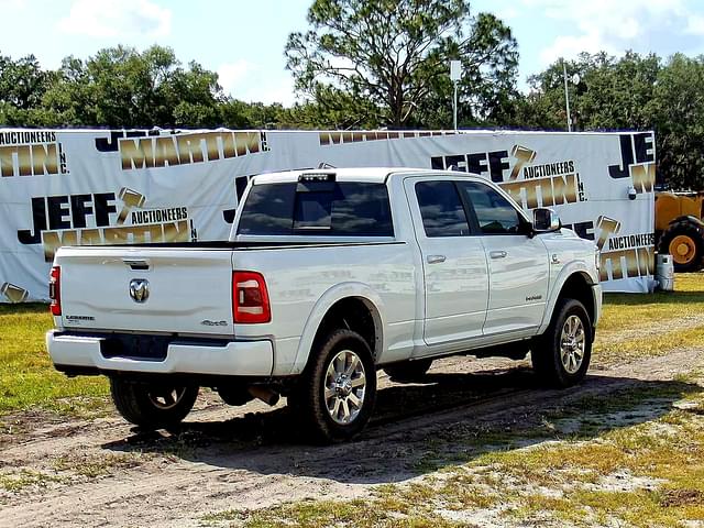 Image of Dodge Ram 2500HD equipment image 4
