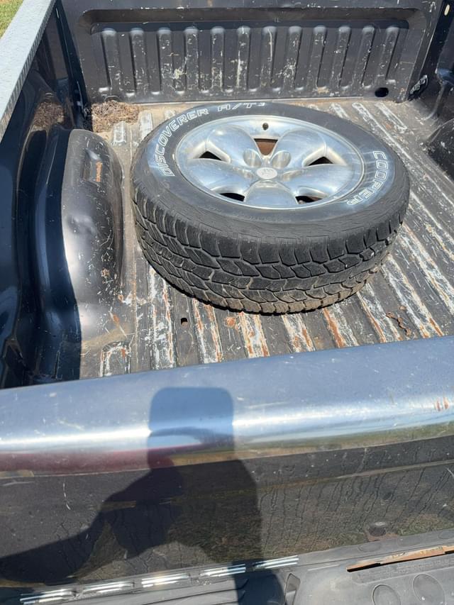 Image of Dodge Ram 1500 equipment image 4