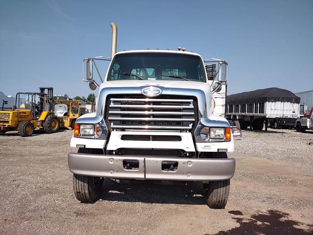Image of Sterling L7500 equipment image 1