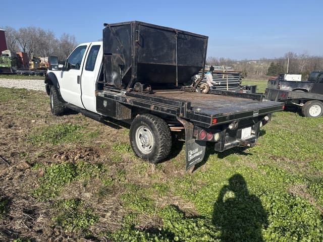 Image of Ford F-250 equipment image 2