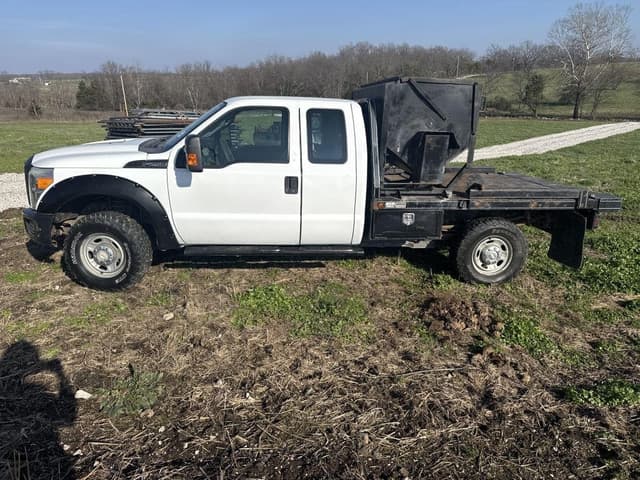 Image of Ford F-250 equipment image 1