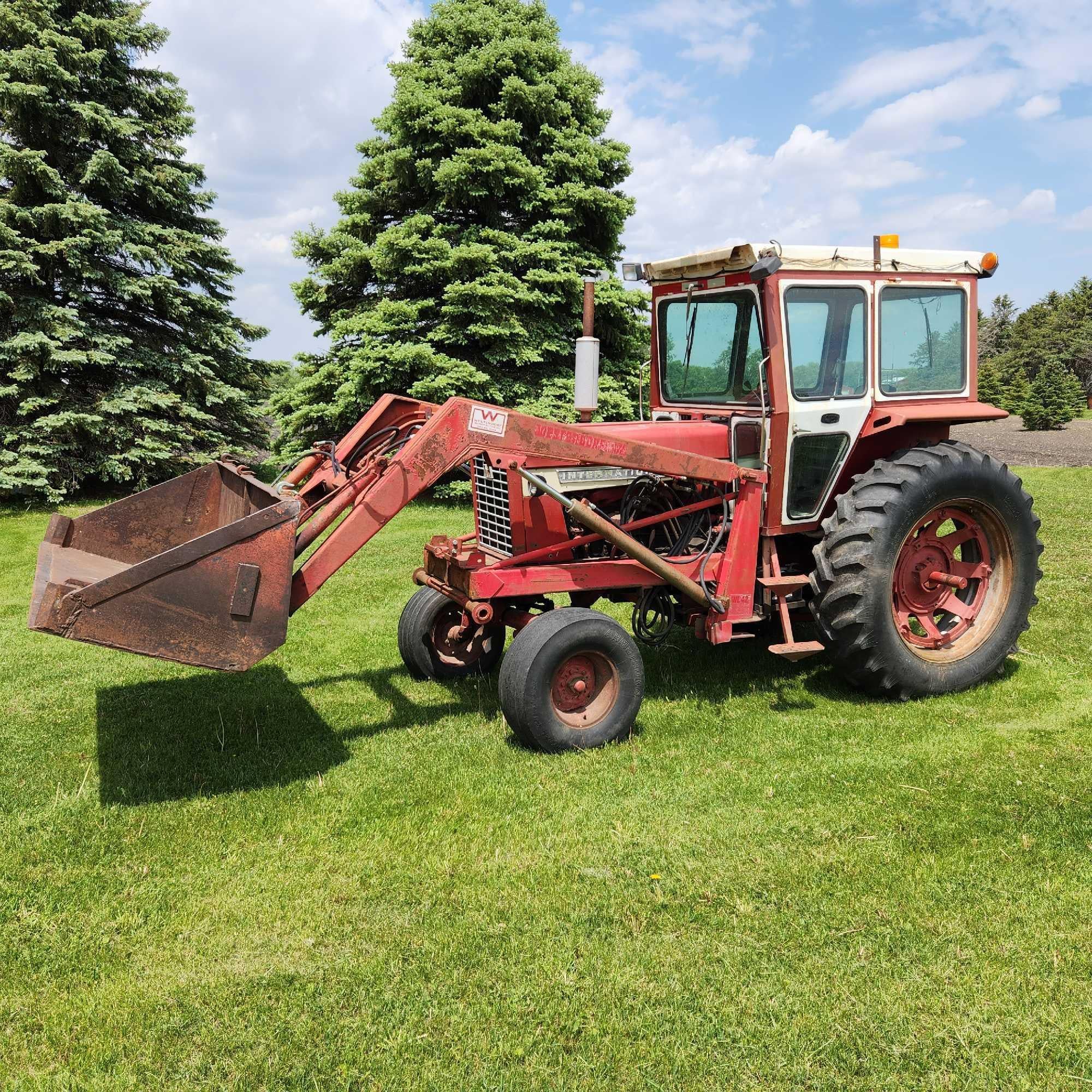 Main image International Harvester 656