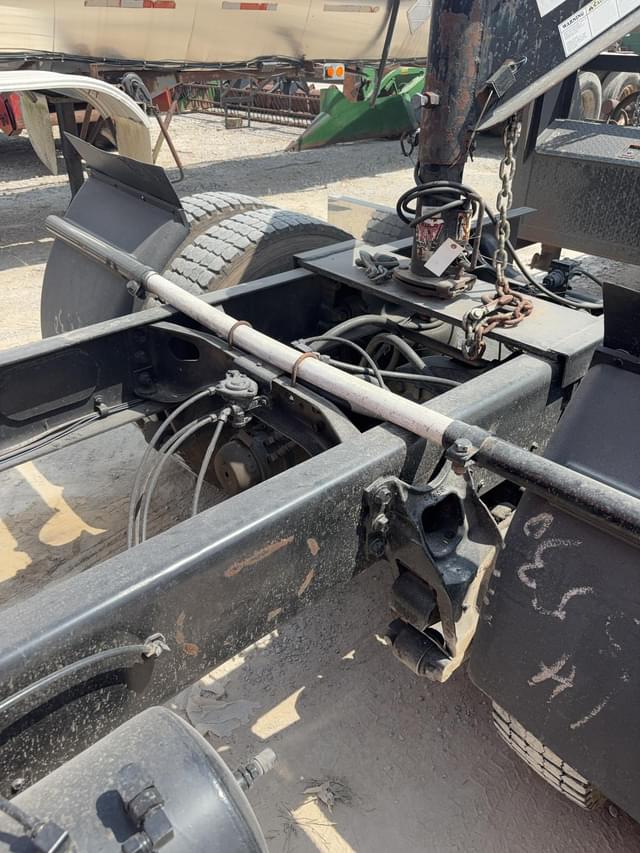 Image of International S1900 equipment image 3