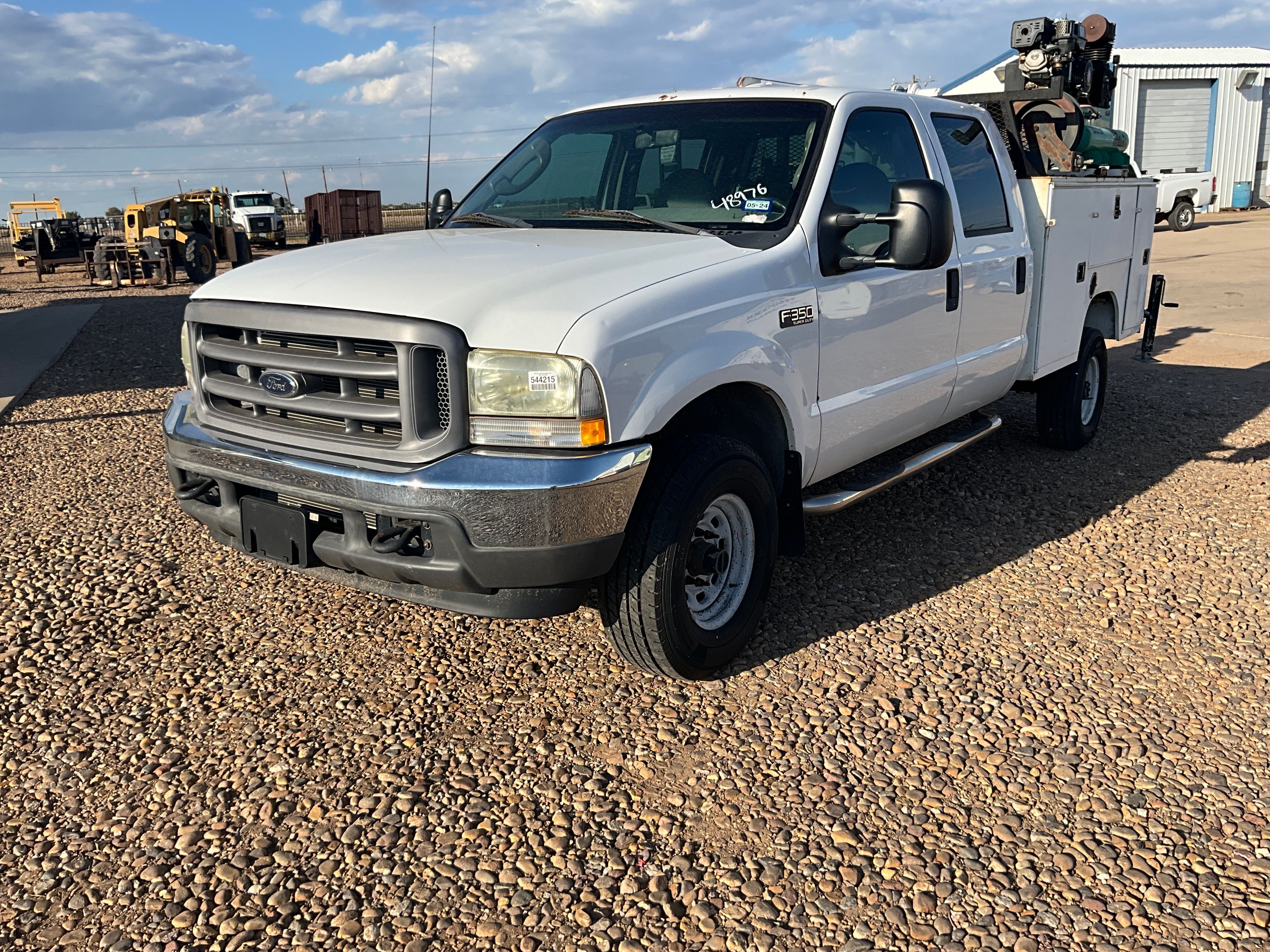 2003 Ford F-350 Equipment Image0