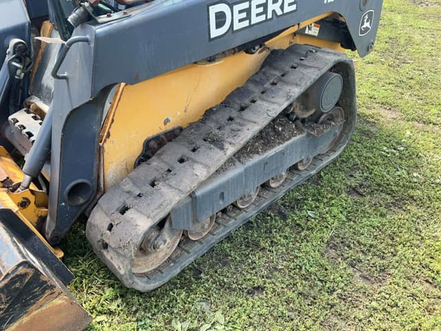 Image of John Deere 323D equipment image 3
