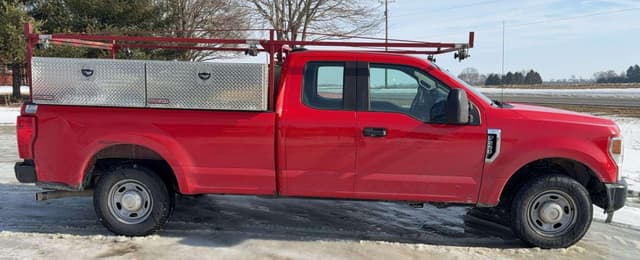 Image of Ford F-250 equipment image 1
