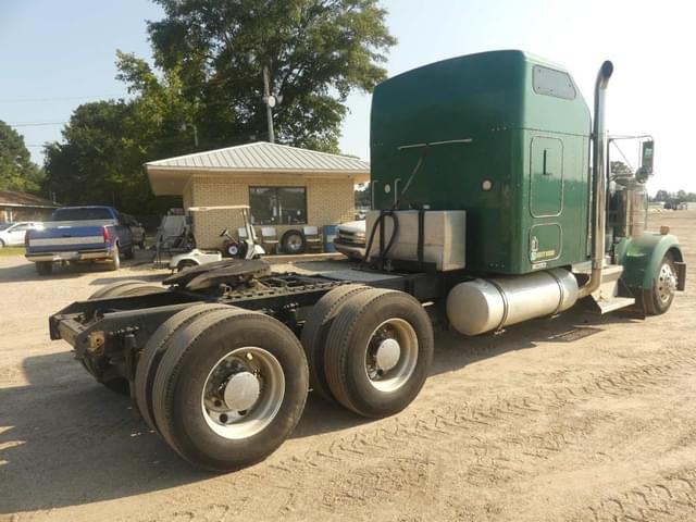 Image of Kenworth W900 equipment image 2