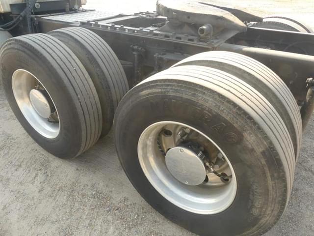 Image of Kenworth W900 equipment image 4