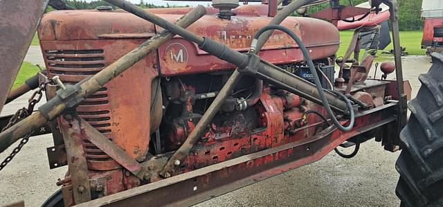 Image of Farmall M equipment image 2