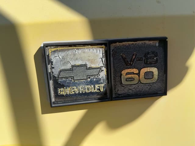 Image of Chevrolet C60 equipment image 3