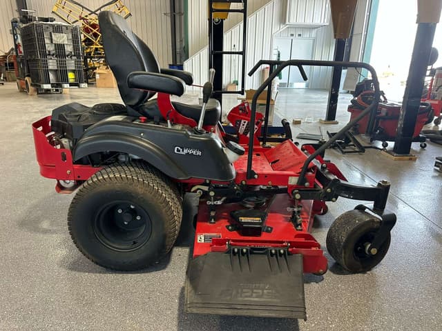 Image of Country Clipper Challenger equipment image 2