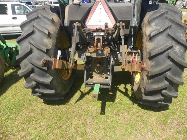 Image of John Deere 5500 equipment image 3